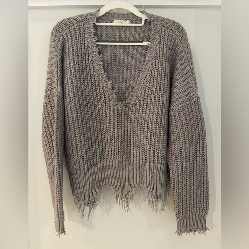 V-Neck Distressed Knit Sweater - Gray